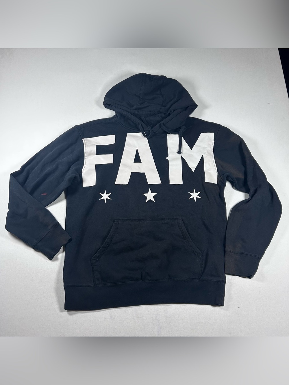 Vintage Famous Stars and Straps Hoodie Large Y2K Faded Paint Splatter Logo Wrap